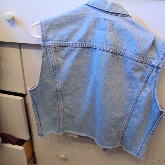 sitewide sale  Jeans vest with pockets plus pockets inside  size medium - Picture 5 of 5
